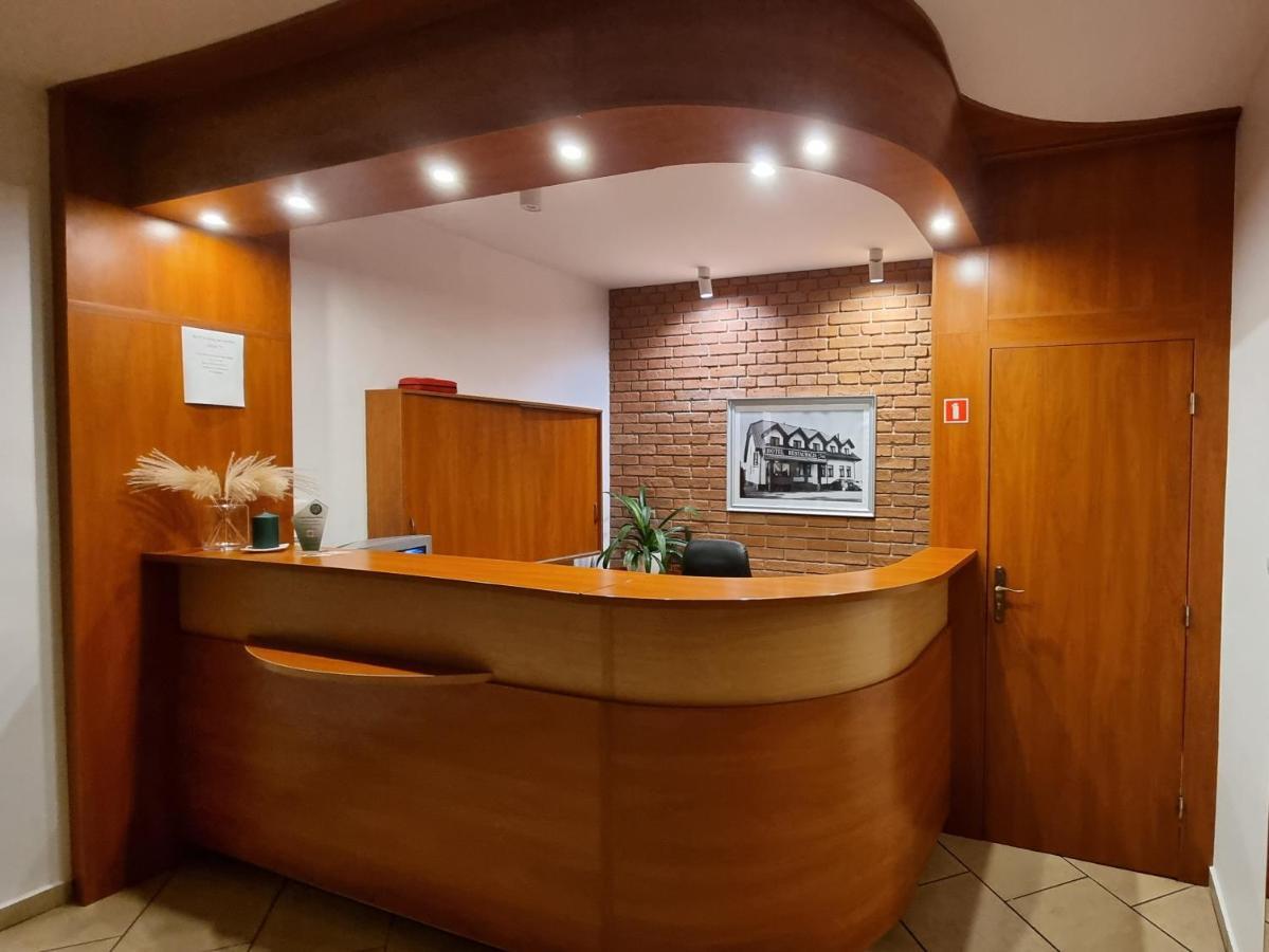 Hotel Jola Września 外观 照片